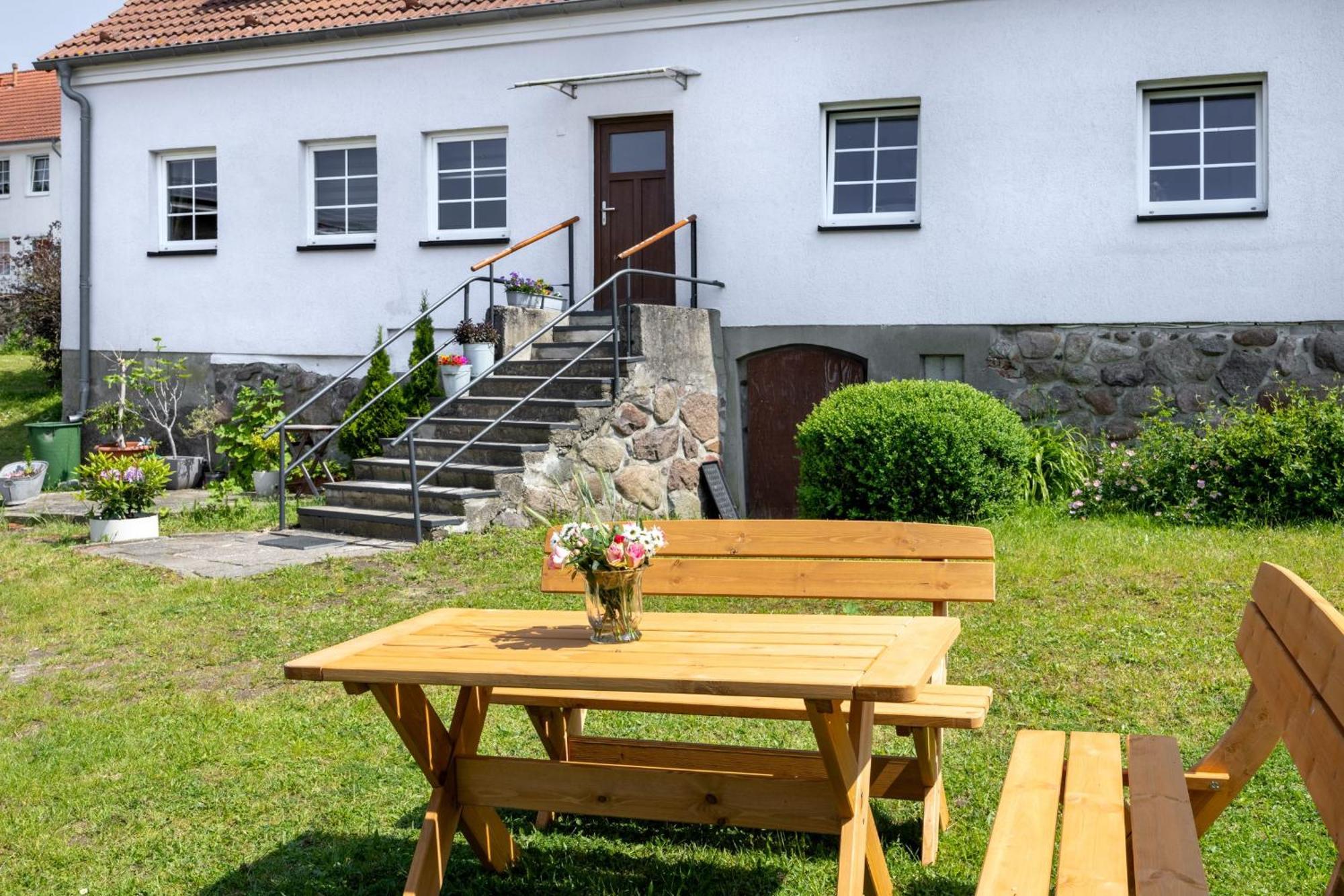 Ferienwohnung "Flori'S Ponyhof" Kröpelin Extérieur photo